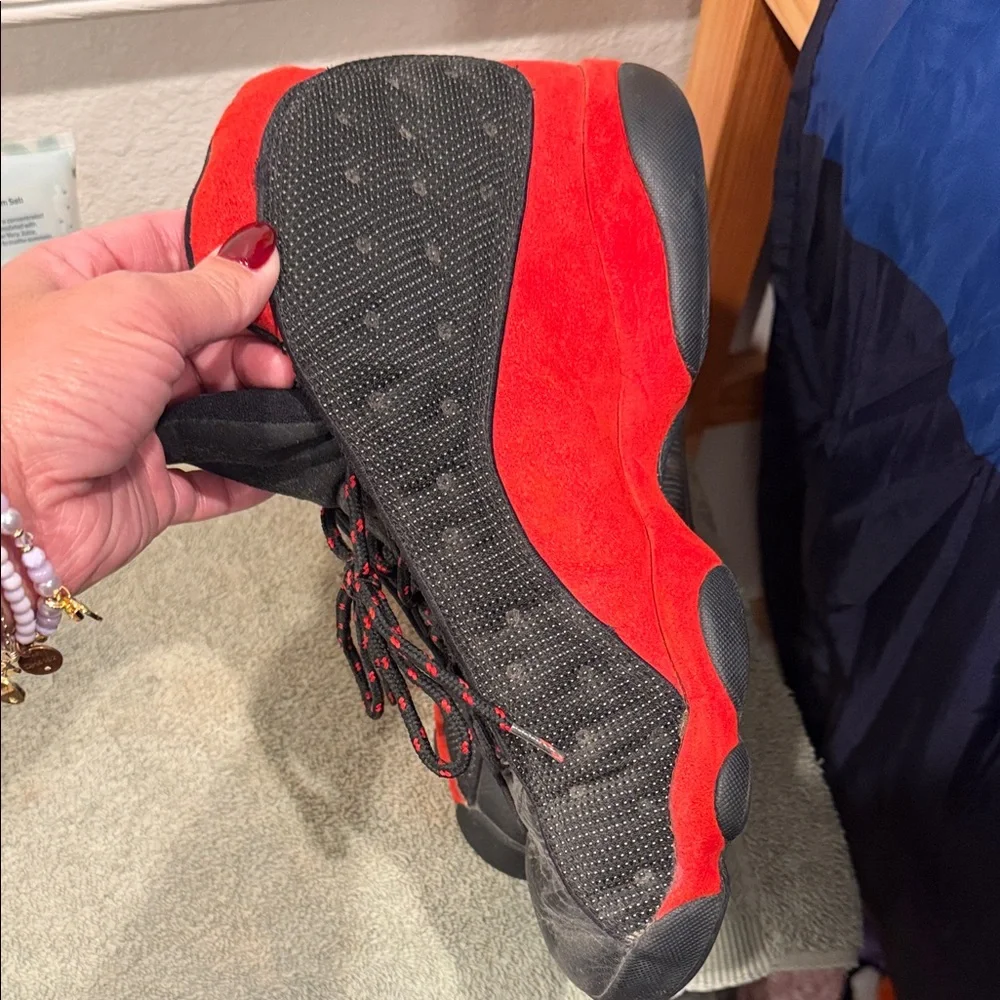Jordan Men's Black and Red Athletic Sneakers